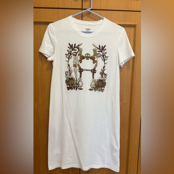 Hermes White Graphic T-Shirt Dress - Picture 3 of 6